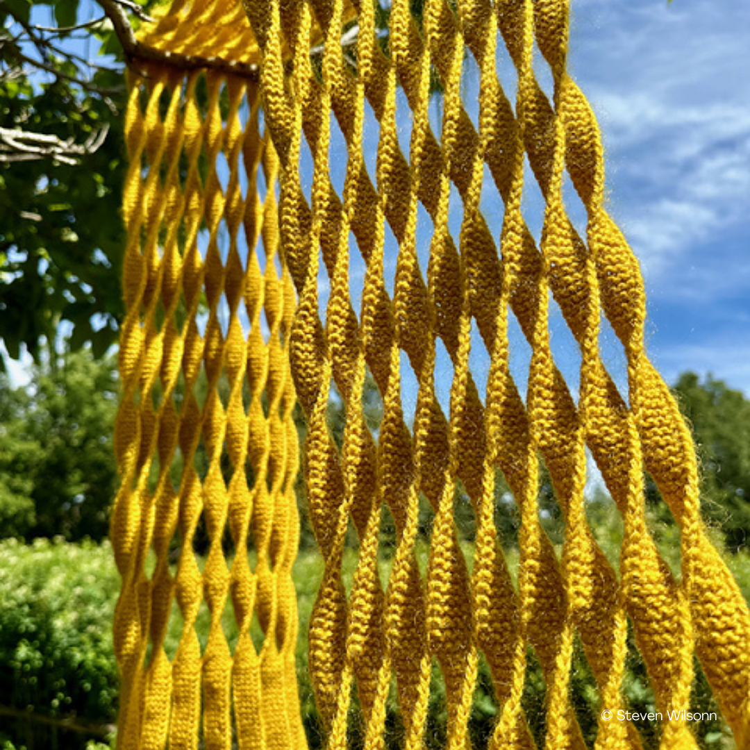 Knit a Sculptural Chiaroscuro Scarf