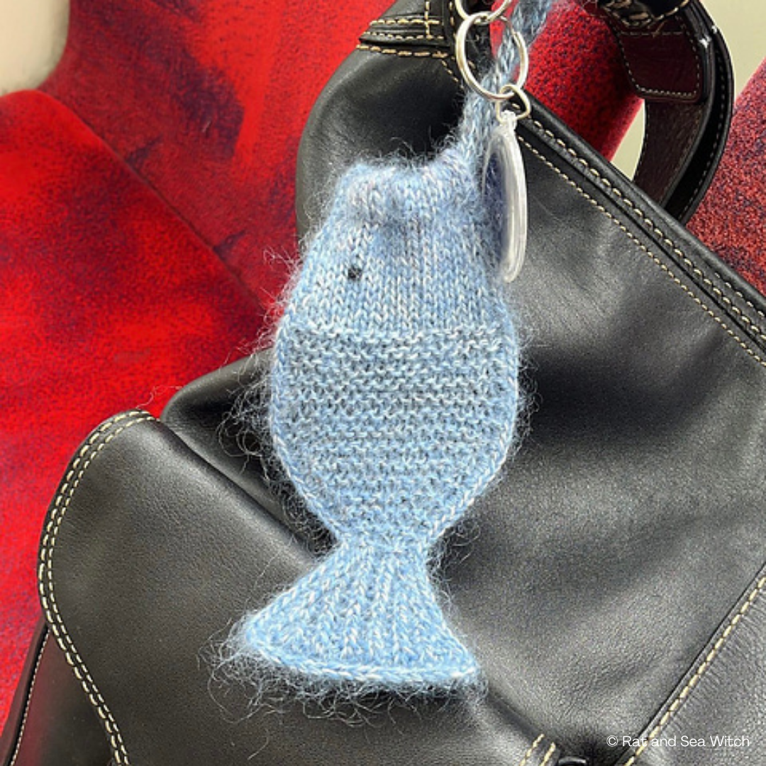 Knit a Rybka Fish Pouch