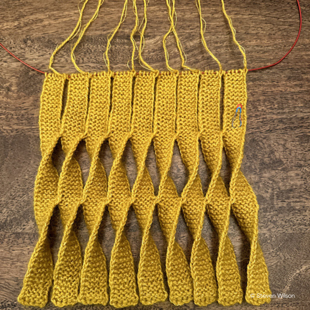 Knit a Sculptural Chiaroscuro Scarf